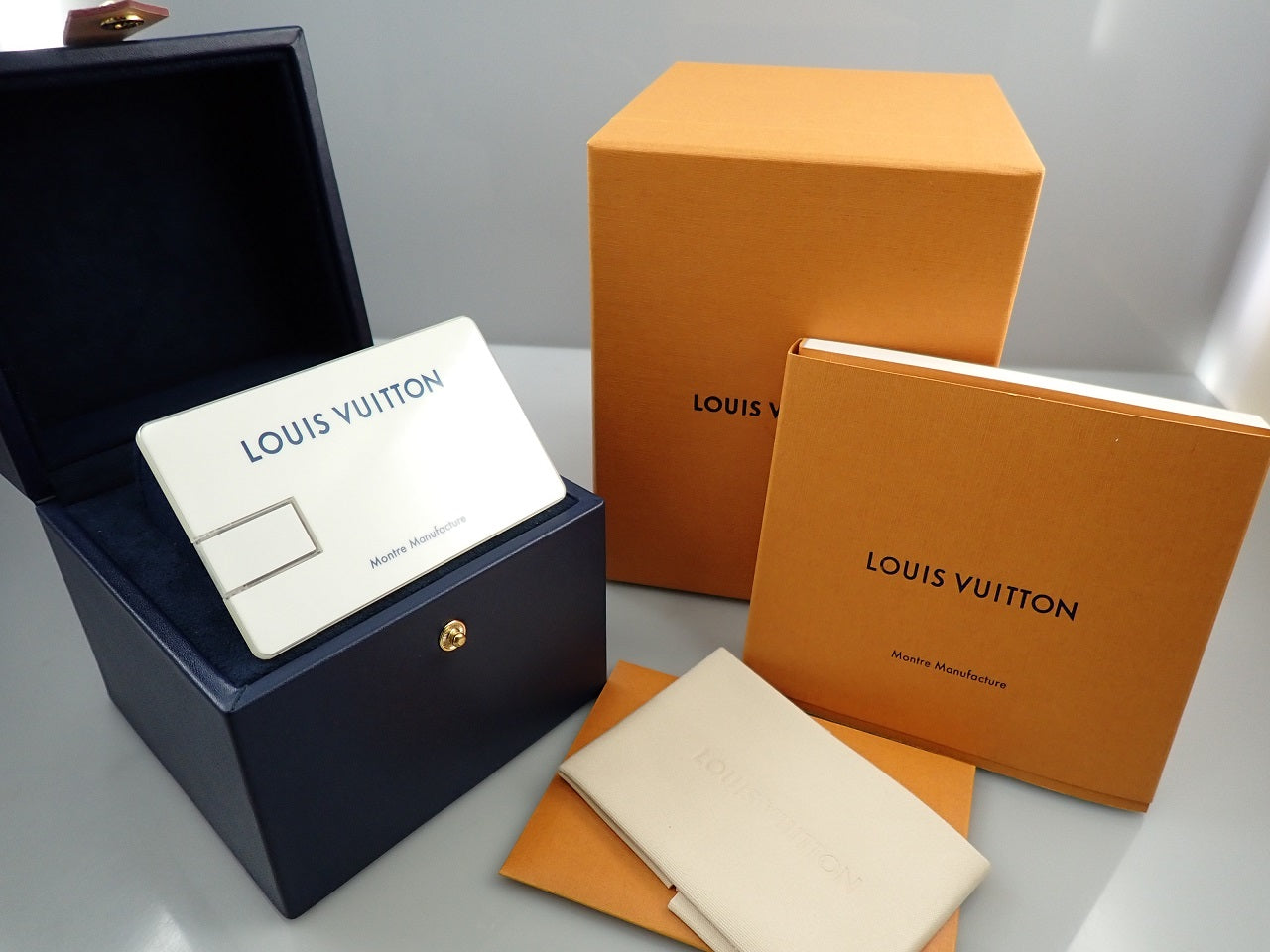 Louis Vuitton Tambour World Time Runway Universal Journey Ref.Q1BK0 SS×BLACK PVD/18KPG Silver Dial