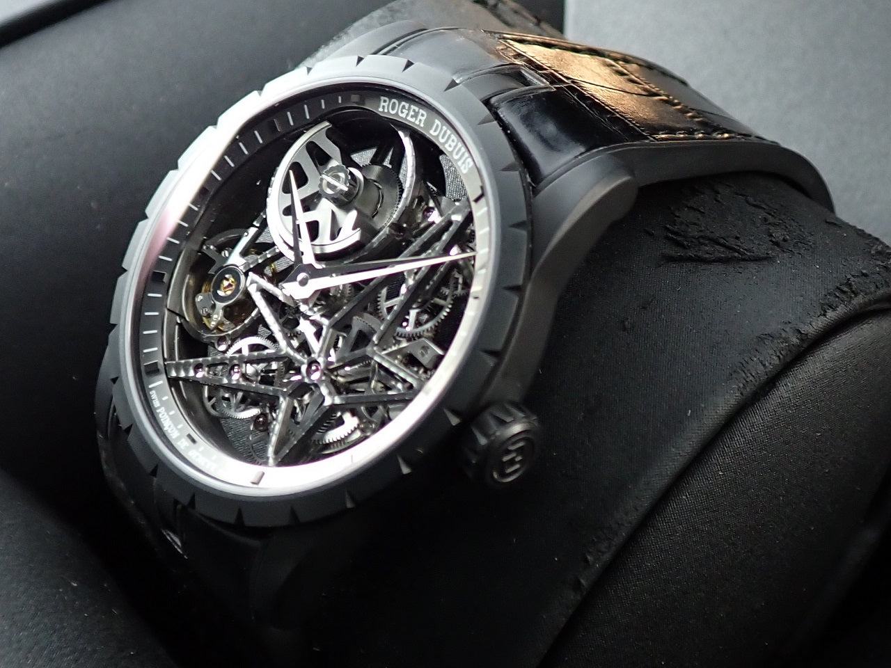 Roger Dubuis Excalibur 42 Microrotor Automatic Skeleton &lt;Warranty, Box, etc.&gt;