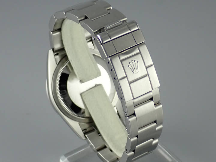ロレックス エクスプローラーI Ref.114270 ブラック文字盤 中古 explorer-222
