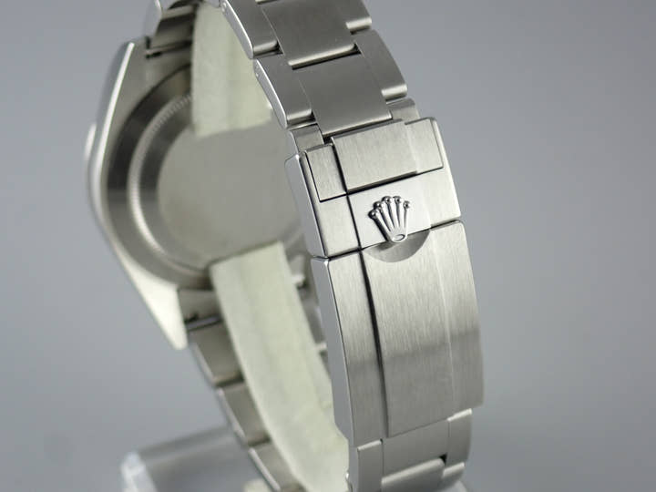 ロレックス エクスプローラー Ref.214270 ブラック文字盤 中古 explorer-232