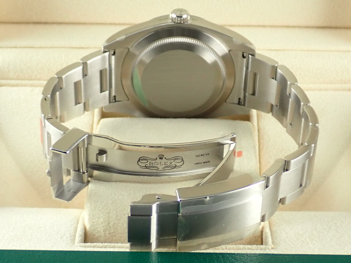 ロレックス エクスプローラー Ref.214270 ブラック文字盤 未使用 explorer-252