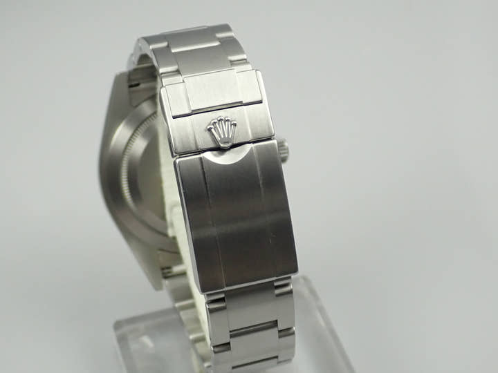 ロレックス エクスプローラー Ref.214270 ブラック文字盤 中古 explorer-337
