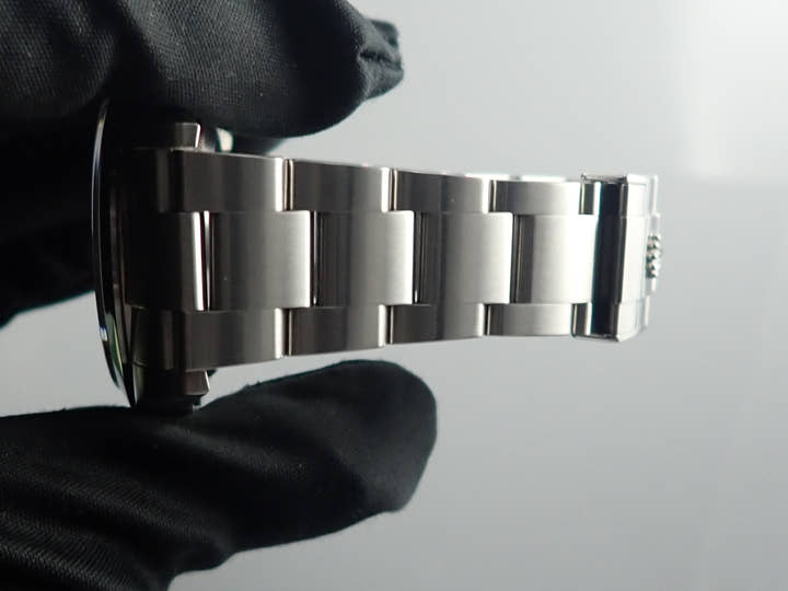 ロレックス エクスプローラー Ref.214270 ブラック文字盤 中古 explorer-337