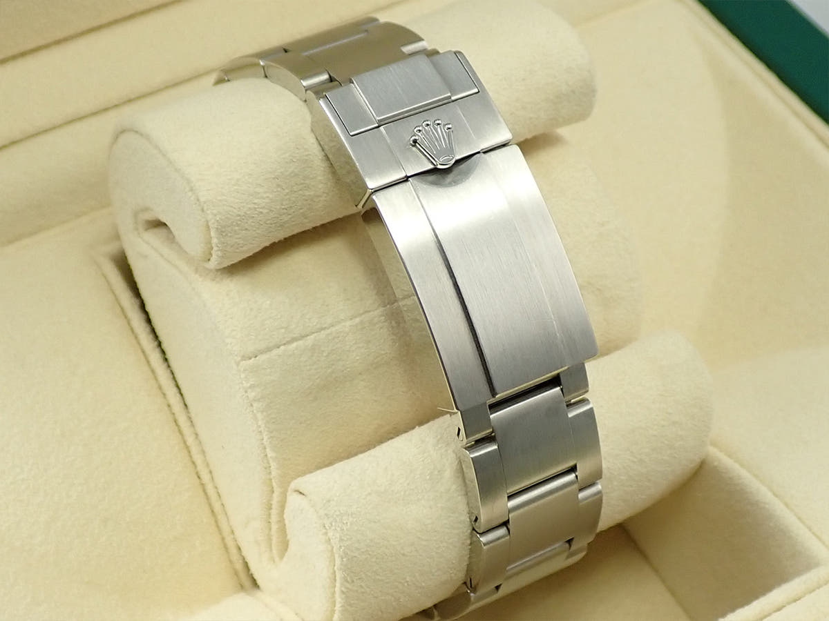 ロレックス エクスプローラーI Ref.214270 ブラック文字盤 中古 9P03JX5L