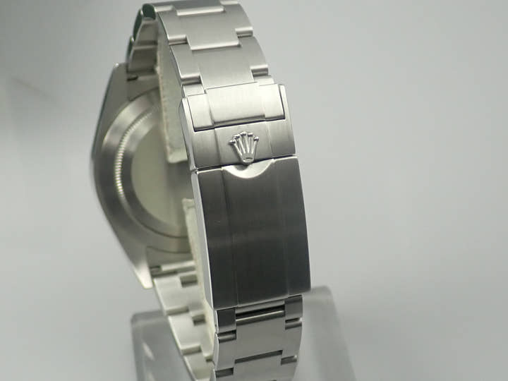 ロレックス エクスプローラー Ref.214270 ブラック文字盤 中古 explorer-354