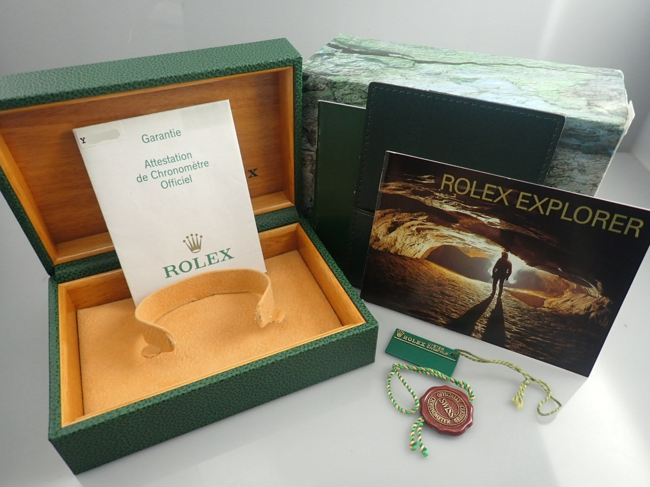 Rolex Explorer Y serial number &lt;Warranty, box, etc.&gt;