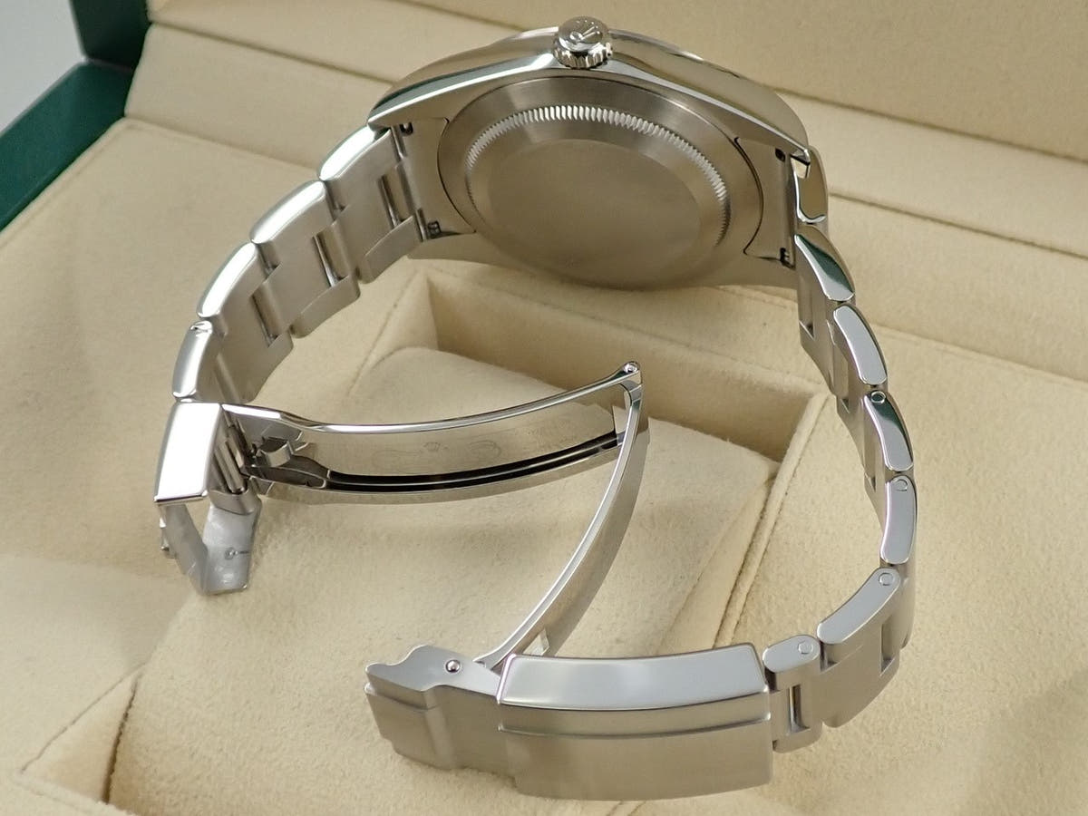 ロレックス エクスプローラーI Ref.214270 ブラック文字盤 美品 2XJL24M8