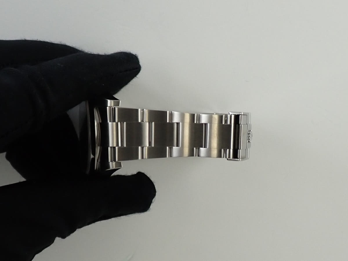 ロレックス エクスプローラーI Ref.214270 ブラック文字盤 美品 2XJL24M8