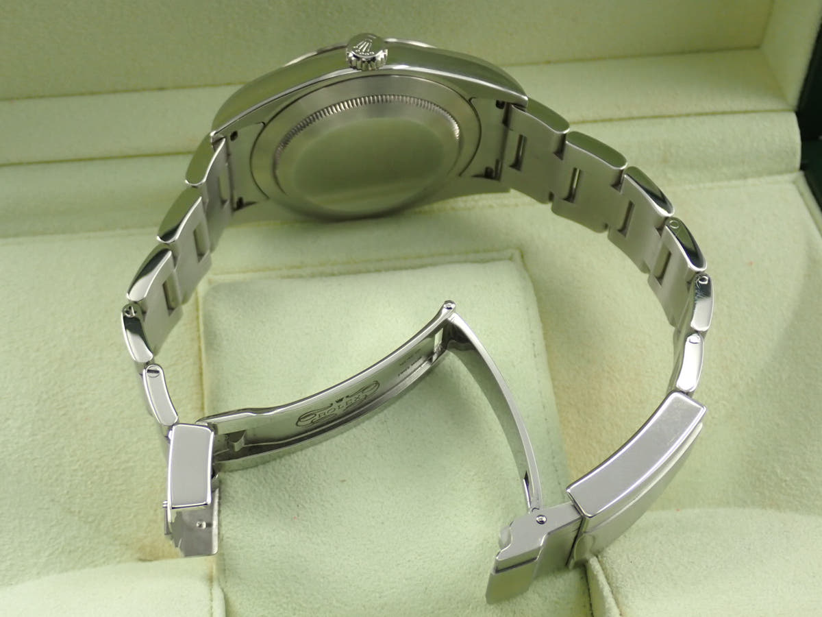 ロレックス エクスプローラーI Ref.214270 ブラック文字盤 中古 P5YWS5A8