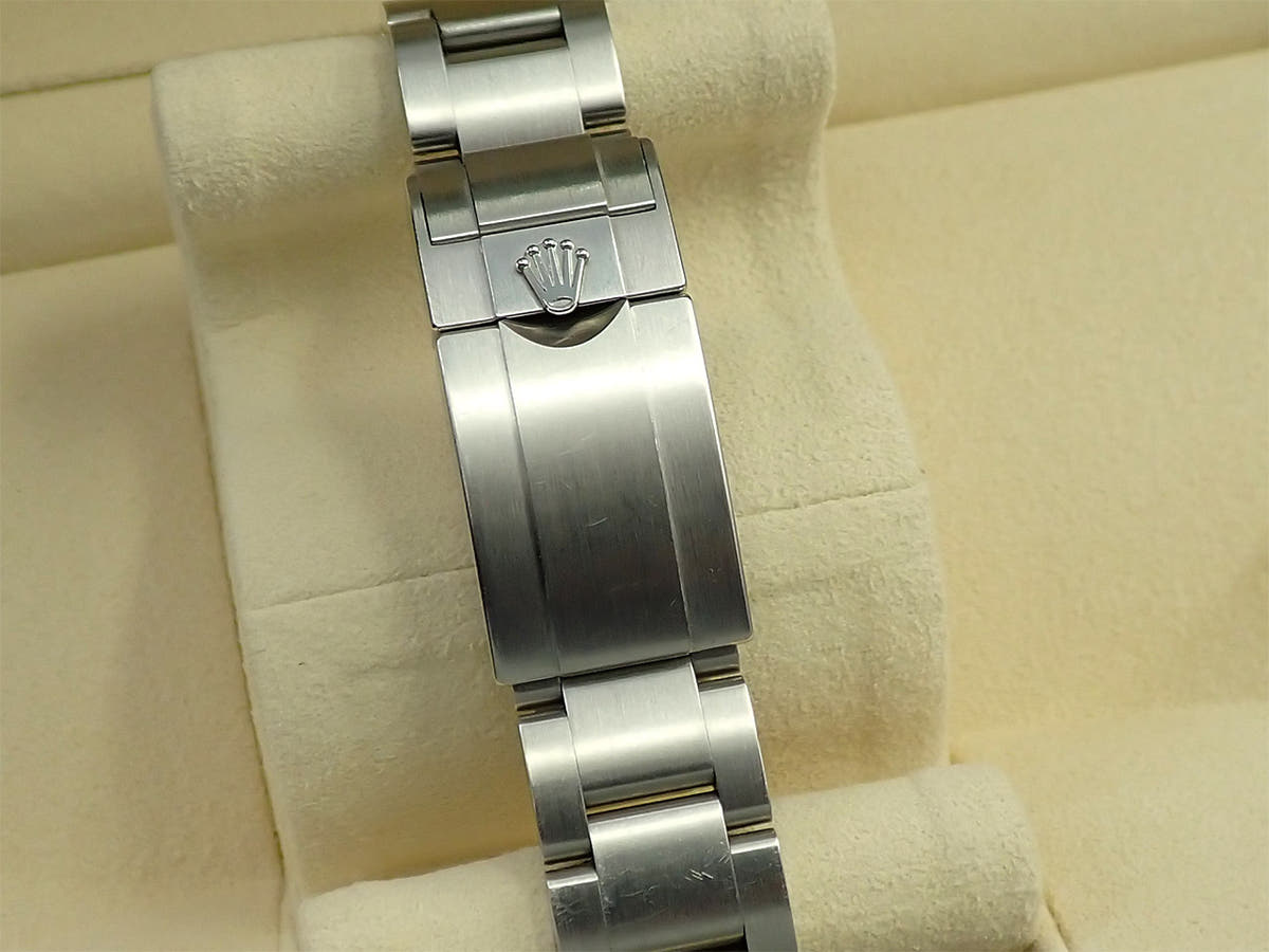 ロレックス エクスプローラーII Ref.216570 ブラック文字盤 中古 5AF0HRFH