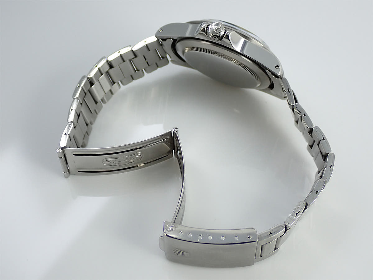 ロレックス エクスプローラーII Ref.1655 ブラック文字盤 中古 73U4HTTZ