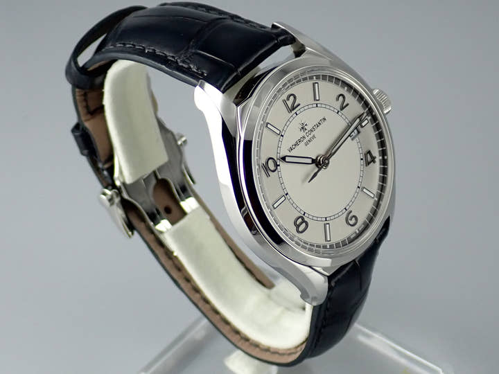 ヴァシュロンコンスタンタン フィフティーシックス Ref.4600E/000A-B442 シルバーオパーリン文字盤 中古 fifty-six