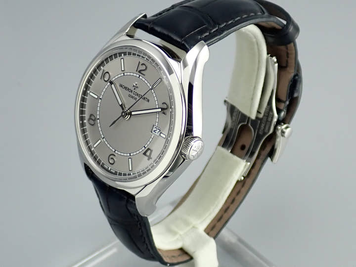 ヴァシュロンコンスタンタン フィフティーシックス Ref.4600E/000A-B442 シルバーオパーリン文字盤 中古 fifty-six