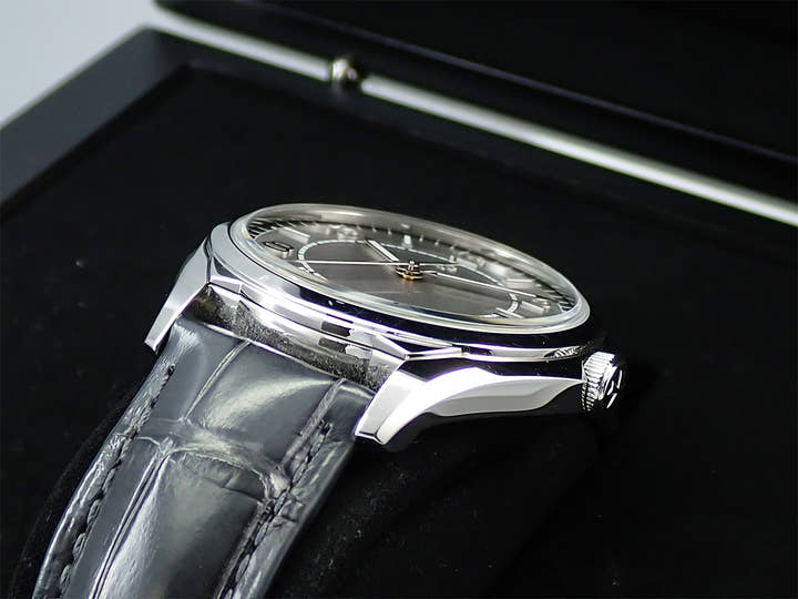 ヴァシュロンコンスタンタン フィフティーシックス オートマティック Ref.4600E/000A-B442 シルバー文字盤 中古 488FY28C