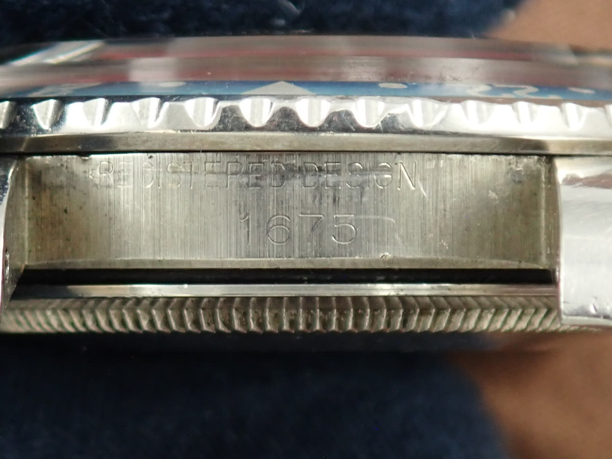 ロレックス GMTマスター Ref.1675 ブラック文字盤 中古 9PUKCYMF