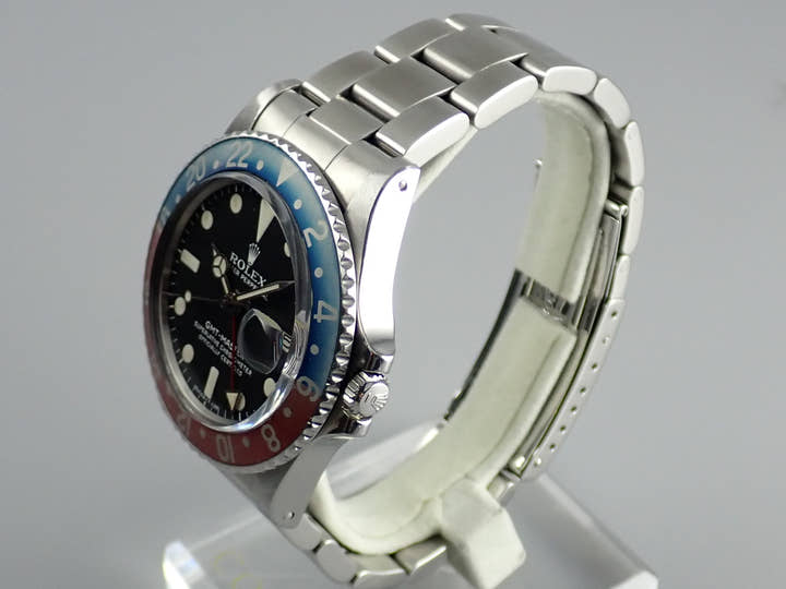 ロレックス GMTマスター Ref.1675 ブラック文字盤 中古 gmt-master-169 オイスターブレスレット
