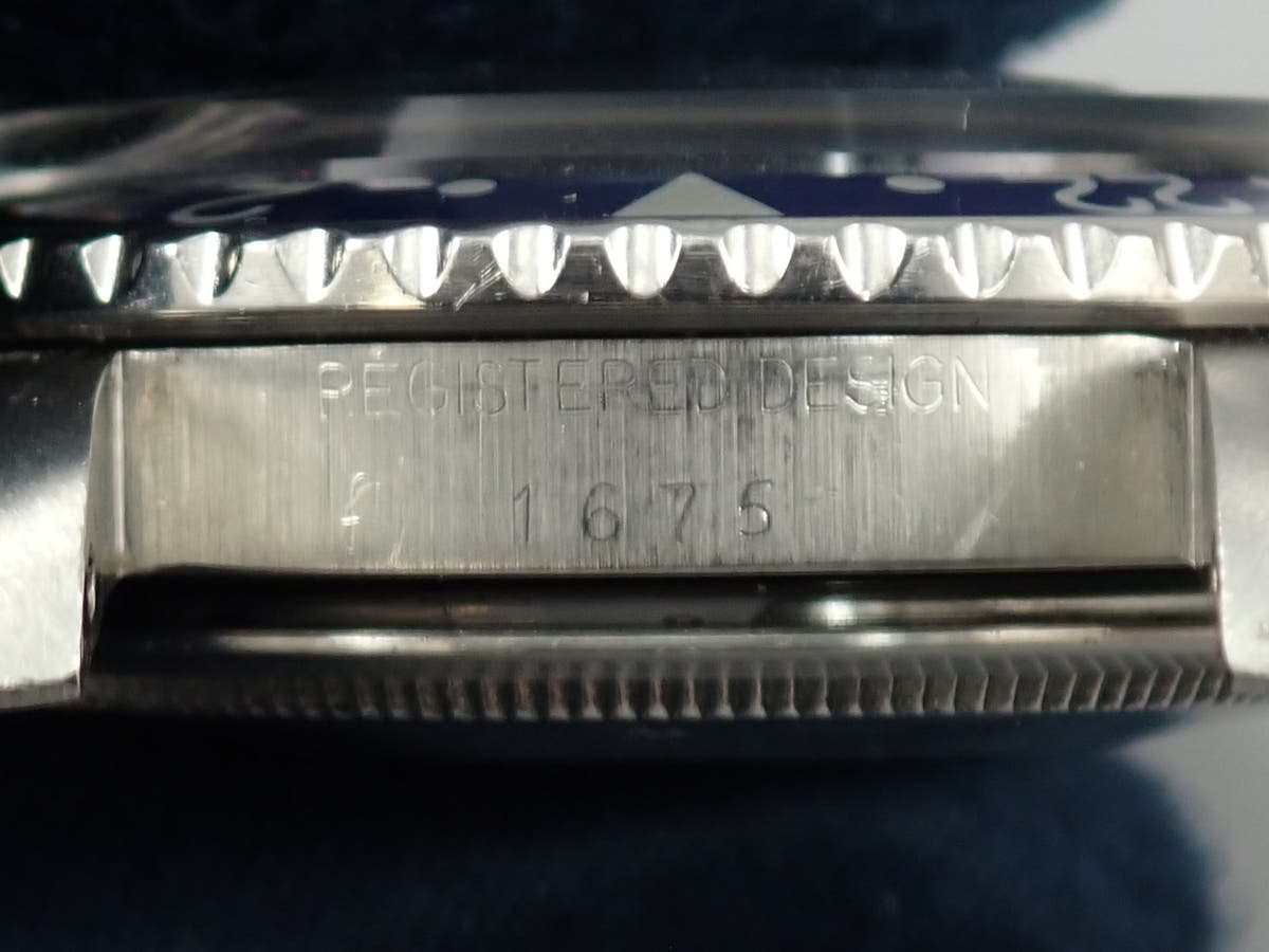 ロレックス GMTマスター Ref.1675 ブラック文字盤 中古 8W806189