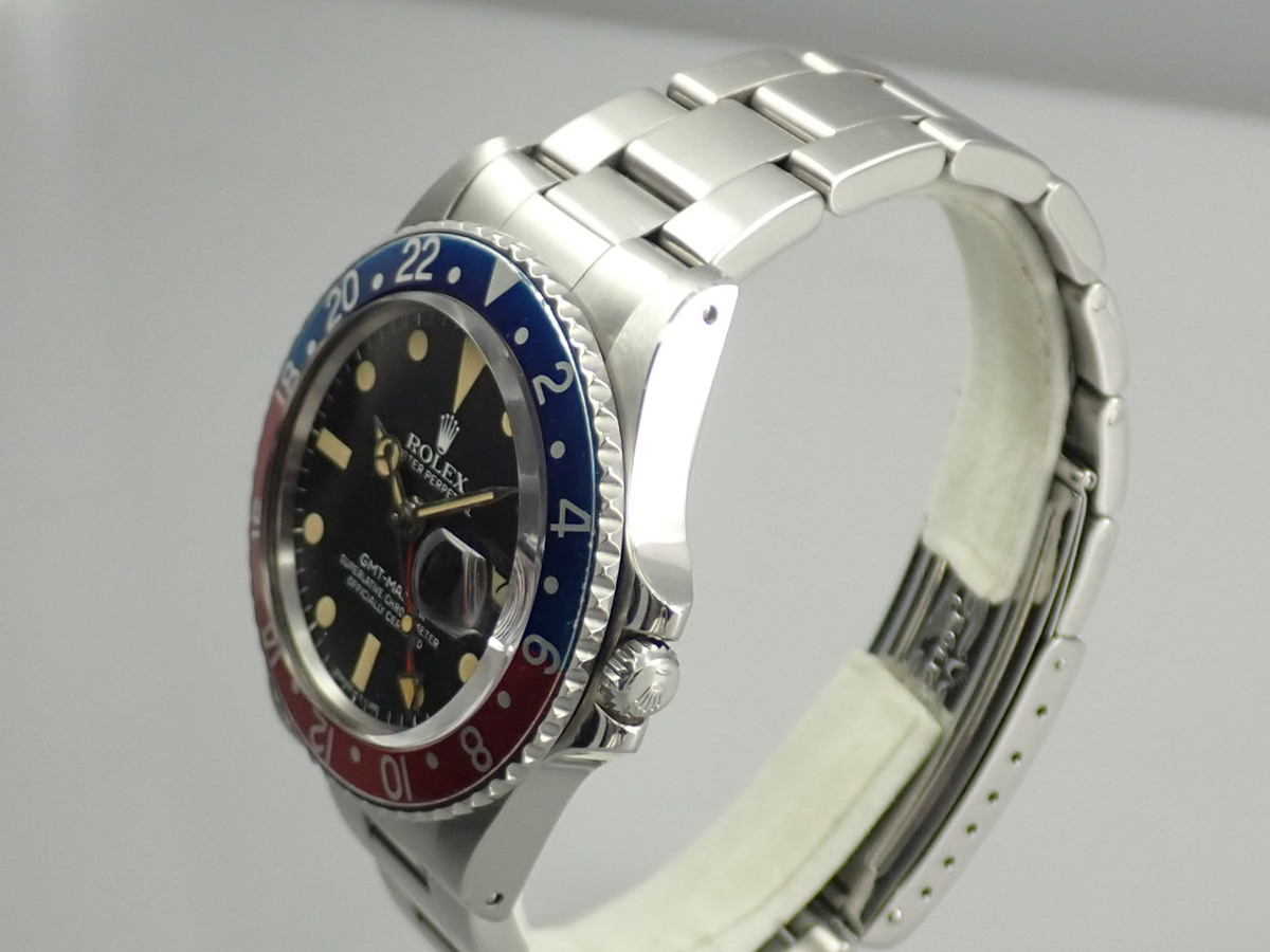 ロレックス GMTマスター Ref.1675 ブラック文字盤 中古 M70XVR2L