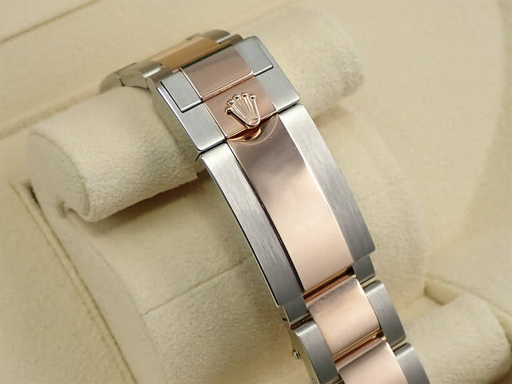 ロレックス GMTマスターII Ref.126711CHNR ステンレススチール/エバーローズゴールド ブラック文字盤　オイスターブレスレット