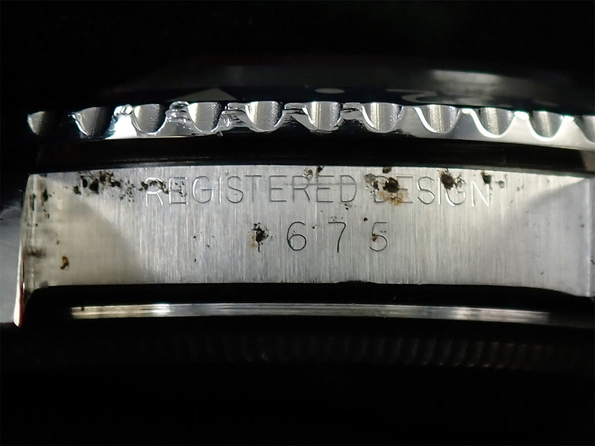 ロレックス GMTマスター Ref.1675 ブラック文字盤 中古 UU1PS9R6