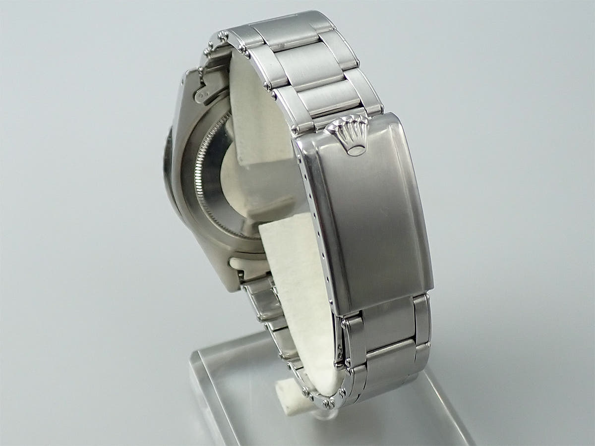 ロレックス GMTマスター Ref.1675 ブラック文字盤 中古 M4FWW9X7