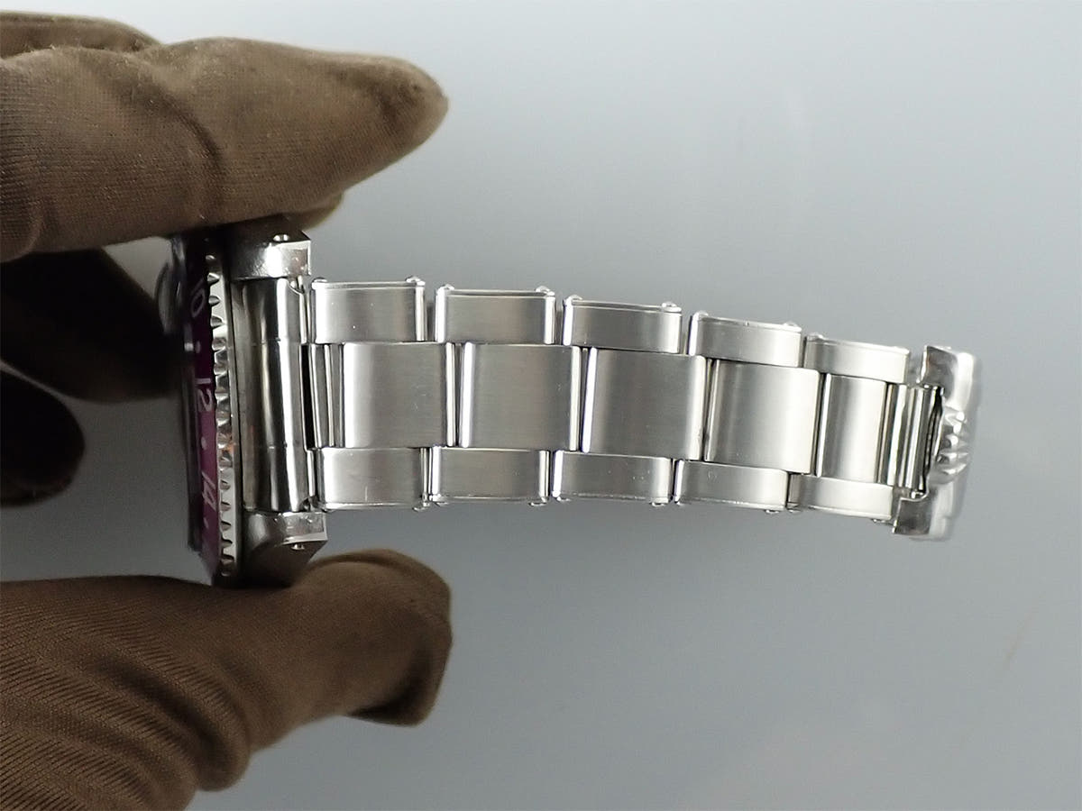 ロレックス GMTマスター Ref.1675 ブラック文字盤 中古 M4FWW9X7