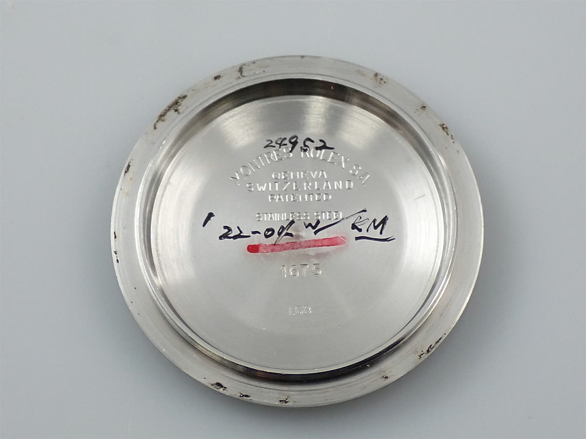 ロレックス GMTマスター Ref.1675 ブラック文字盤 中古 M4FWW9X7