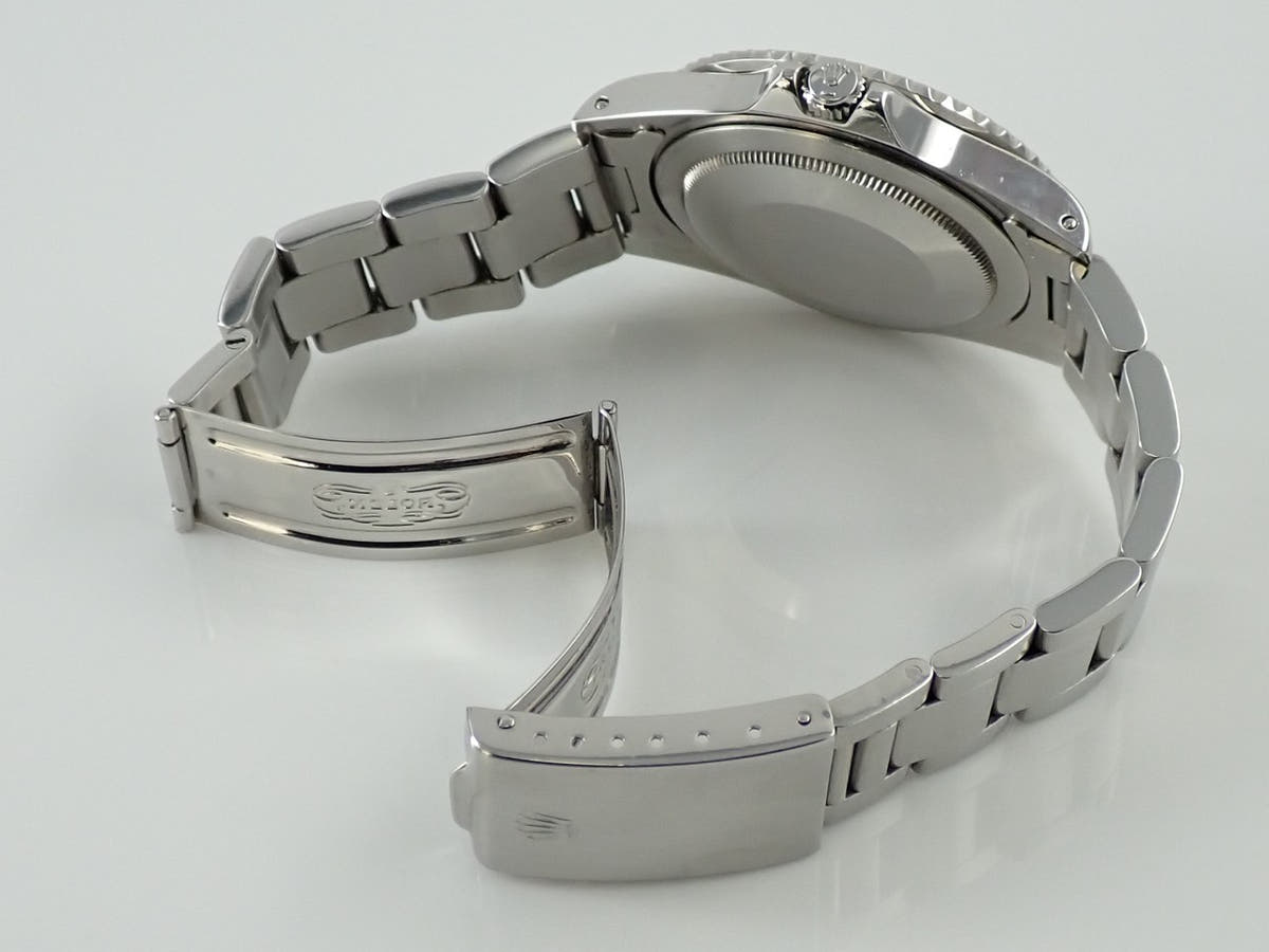 ロレックス GMTマスター Ref.1675 ブラック文字盤 中古 Y2ZZWSWM
