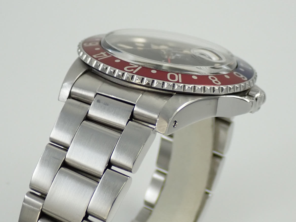 ロレックス GMTマスター Ref.1675 ブラック文字盤 中古 Y2ZZWSWM