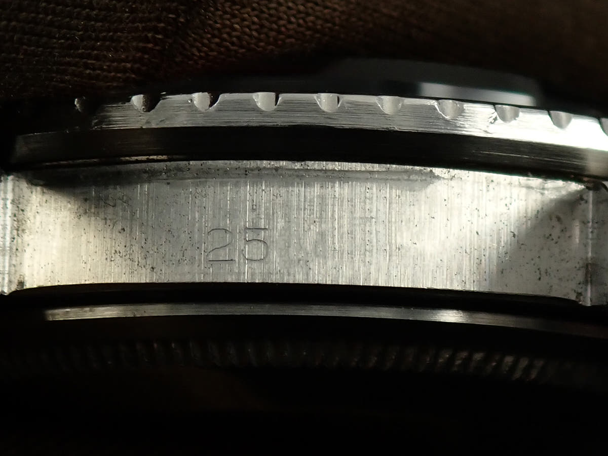 ロレックス GMTマスター Ref.1675 ブラック文字盤 中古 0765AH83