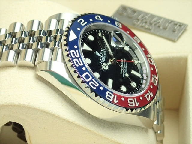 ロレックス GMTマスターII Ref.126710BLRO ブラック文字盤 未使用 gmt-master-87