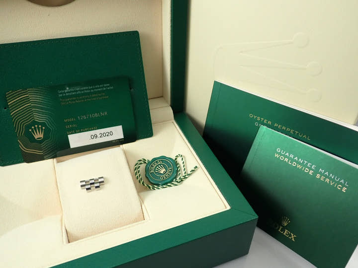 Rolex GMT Master Blue and Black Bezel &lt;New warranty, box, etc.&gt;