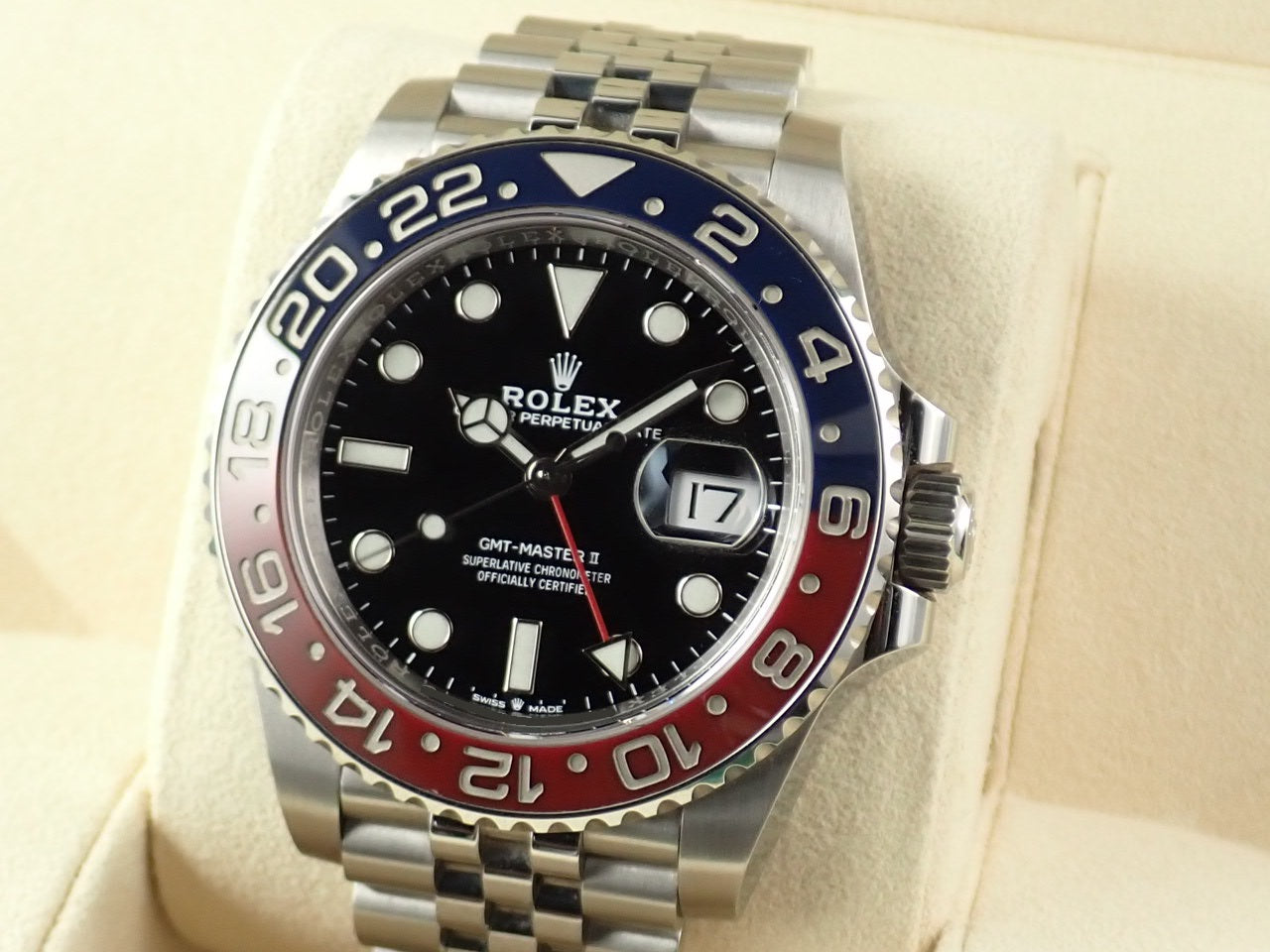 Rolex GMT Master Red and Blue Bezel &lt;&lt;New warranty, box, etc.&gt;&gt;