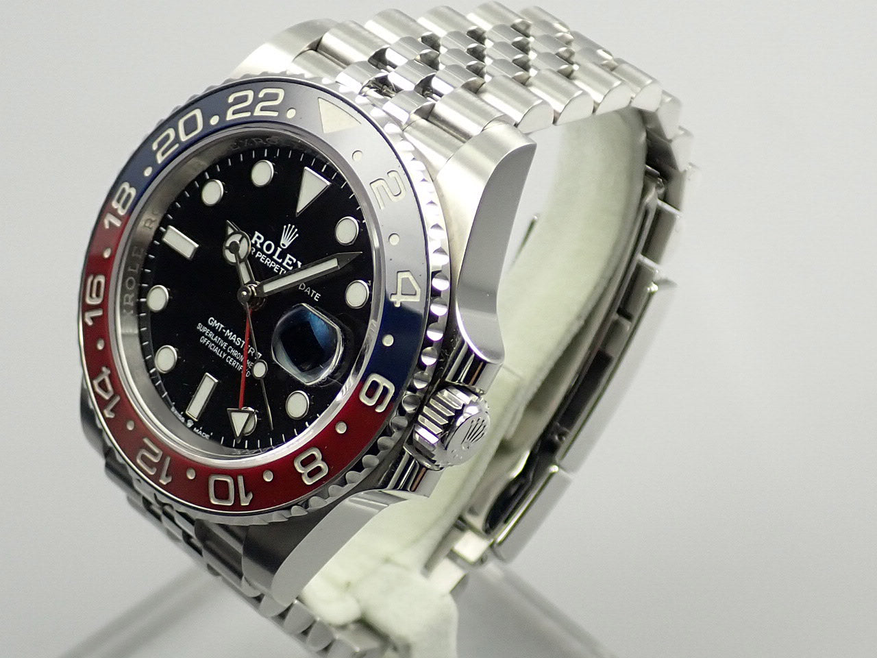 Rolex GMT Master Red and Blue Bezel &lt;&lt;New warranty, box, etc.&gt;&gt;