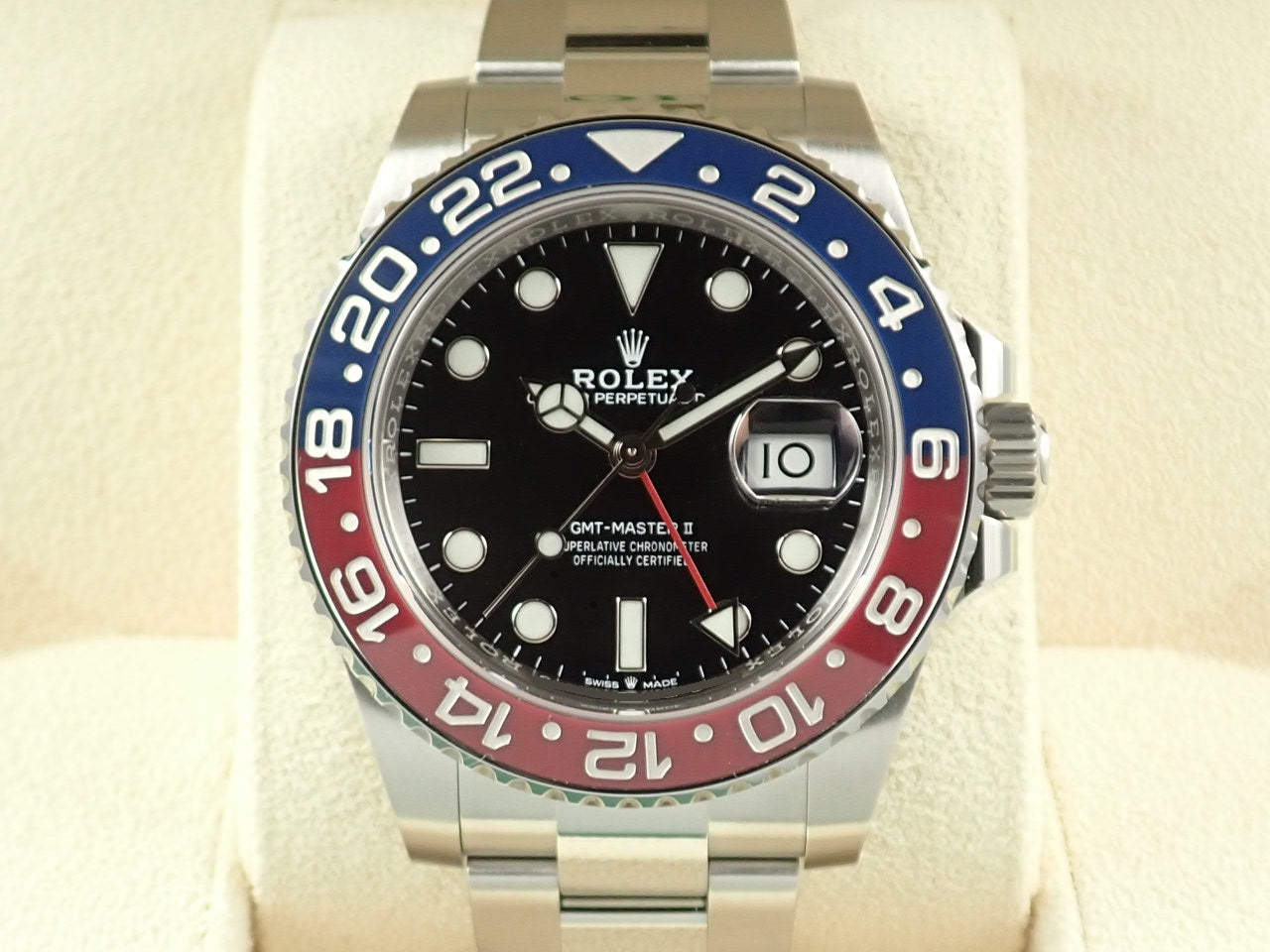 Rolex GMT Master Red and Blue Bezel &lt;&lt;New warranty, box, etc.&gt;&gt;