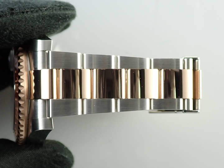 ロレックス GMTマスターII Ref.126711CHNR ステンレススチール/エバーローズゴールド ブラック文字盤 オイスターブレスレット