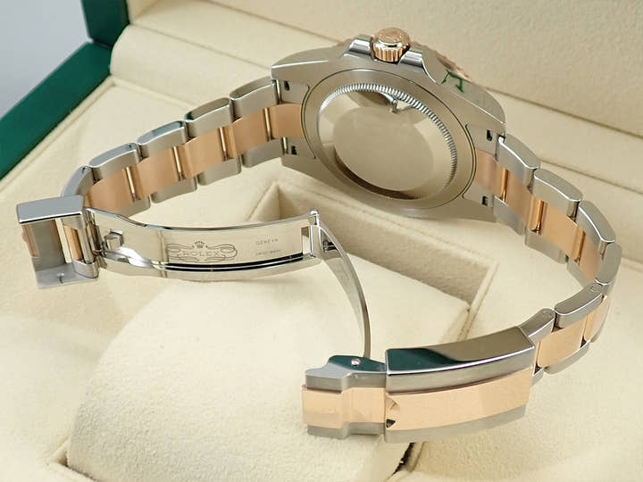 ロレックス GMTマスターII Ref.126711CHNR ステンレススチール/エバーローズゴールド ブラック文字盤　オイスターブレスレット