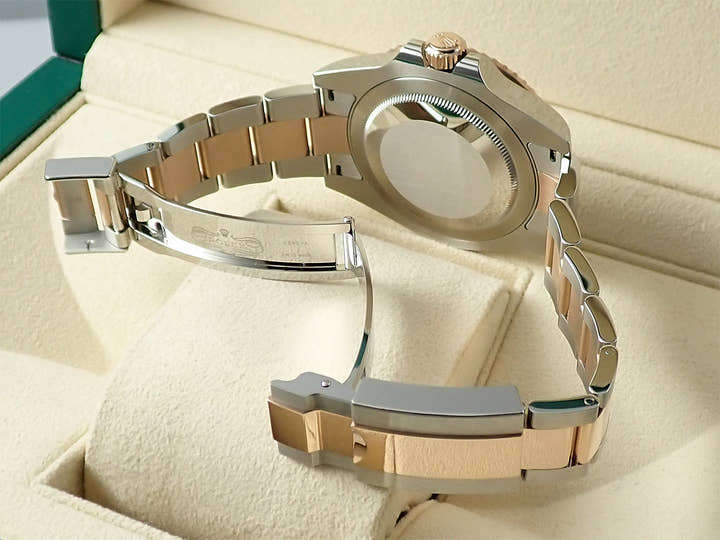 ロレックス GMTマスターII Ref.126711CHNR ステンレススチール/エバーローズゴールド ブラック文字盤　オイスターブレスレット