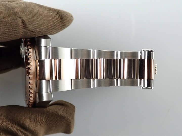 ロレックス GMTマスターII Ref.126711CHNR ステンレススチール/エバーローズゴールド ブラック文字盤　オイスターブレスレット