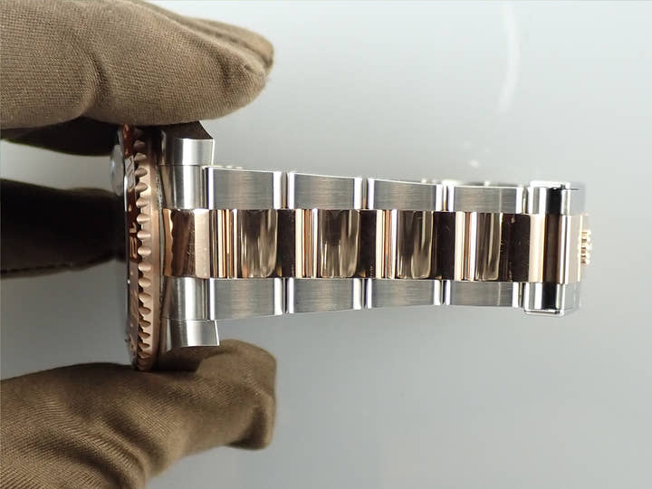 ロレックス GMTマスターII Ref.126711CHNR ステンレススチール/エバーローズゴールド ブラック文字盤　オイスターブレスレット