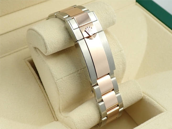 ロレックス GMTマスターII Ref.126711CHNR ステンレススチール/エバーローズゴールド ブラック文字盤　オイスターブレスレット