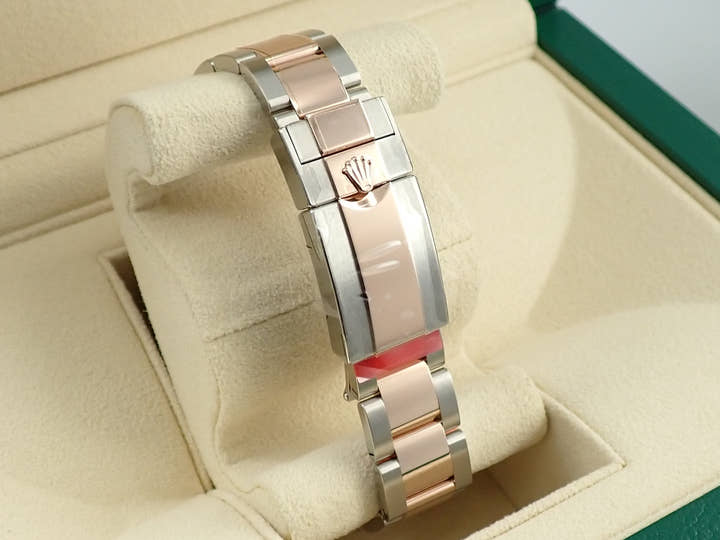 ロレックス GMTマスターII Ref.126711CHNR ステンレススチール/エバーローズゴールド ブラック文字盤 オイスターブレスレット オイスターブレスレット