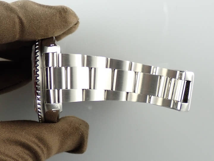 Rolex GMT-Master II Ref. 16710 Stainless Steel Black Dial Oyster Bracelet