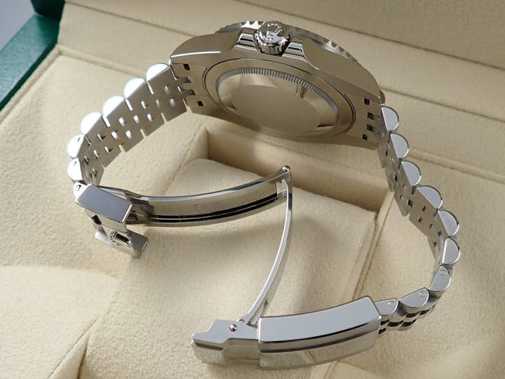 ロレックス GMTマスターII Ref.126710BLNR ステンレススチール ブラック文字盤 ジュビリーブレスレット 未使用 67XHTYKW