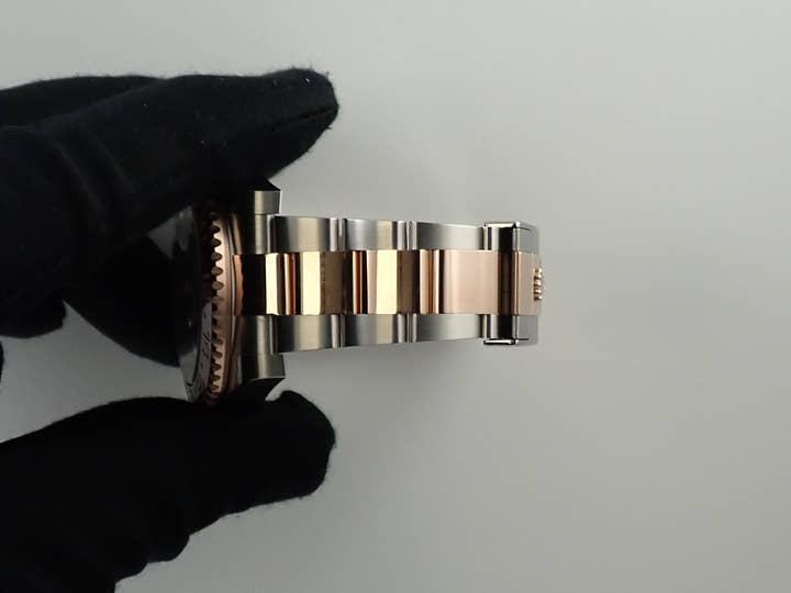 ロレックス GMTマスターII Ref.126711CHNR ステンレススチール/エバーローズゴールド ブラック文字盤 オイスターブレスレット オイスターブレスレット