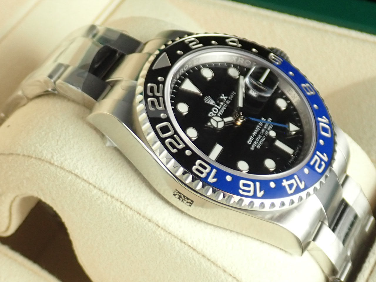 Rolex GMT Master II Blue and Black Bezel Random [Dead Stock] &lt;Warranty, Box, etc.&gt;