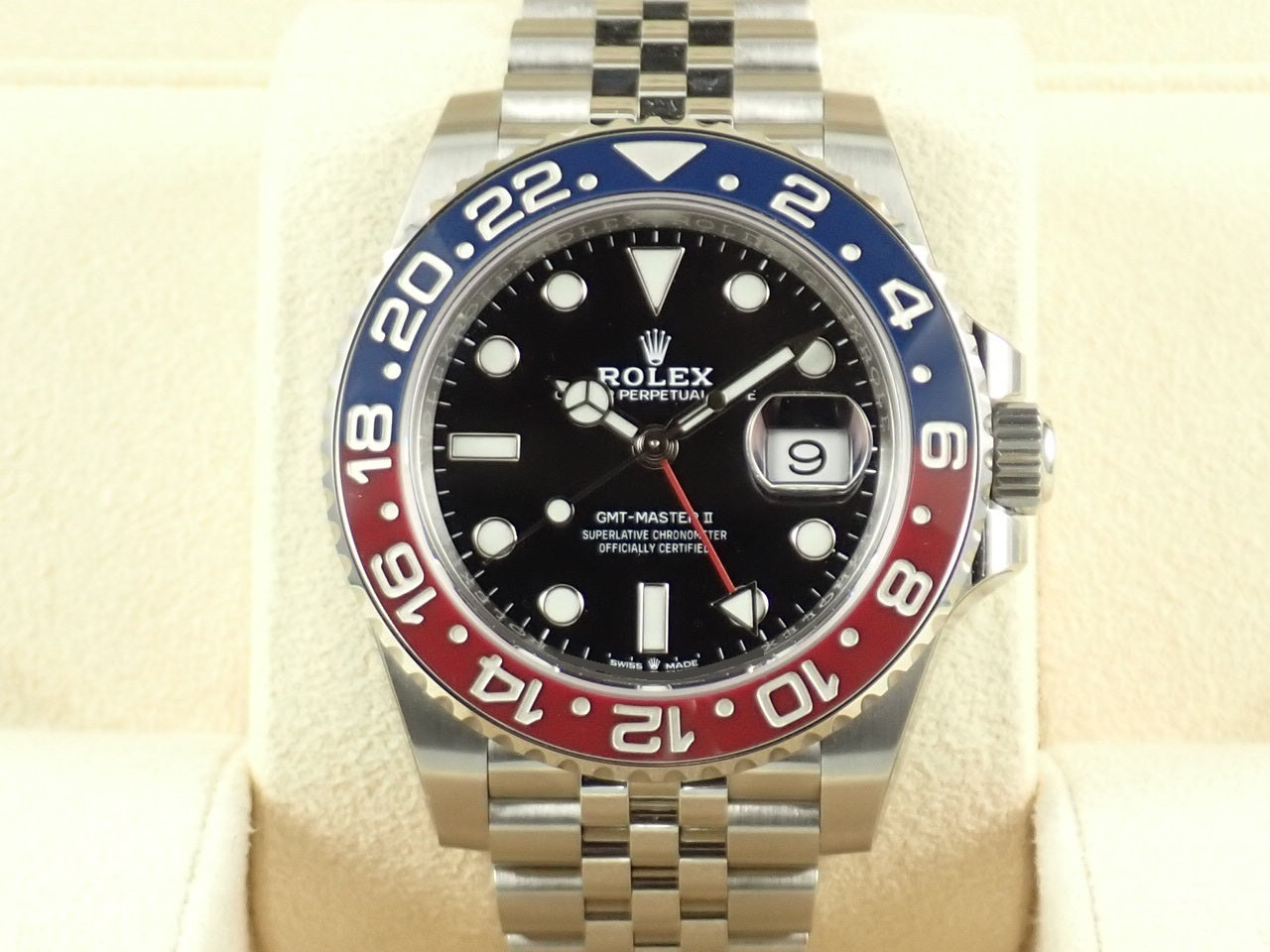 Rolex GMT Master Red and Blue Bezel &lt;&lt;New warranty, box, etc.&gt;&gt;