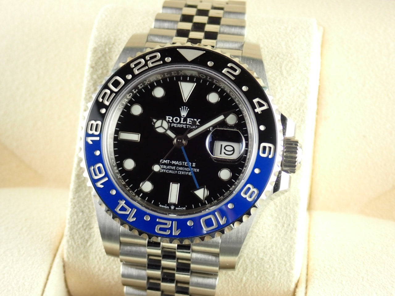 Rolex GMT Master II Blue and Black Bezel &lt;Warranty, Box, etc.&gt;