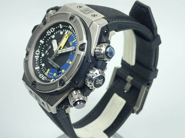 ウブロ キングパワー Ref.732.NX.1127.RX ブラック／ブルー文字盤 中古 kingpower-5