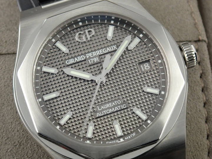 Girard-Perregaux Laureato Ref.81005-11-231-BB6A Grey Dial Used laureato-14